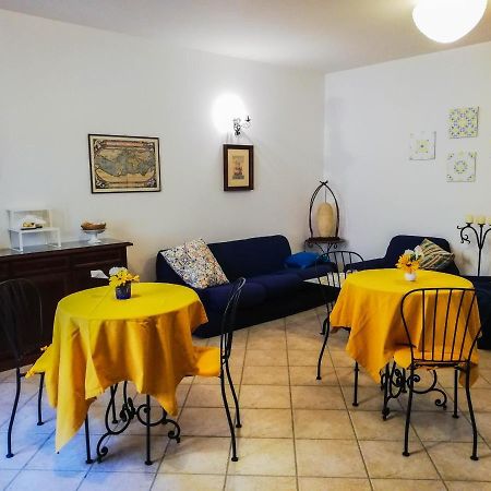Terre Di Gratia Bed & Breakfast Camporeale ภายนอก รูปภาพ