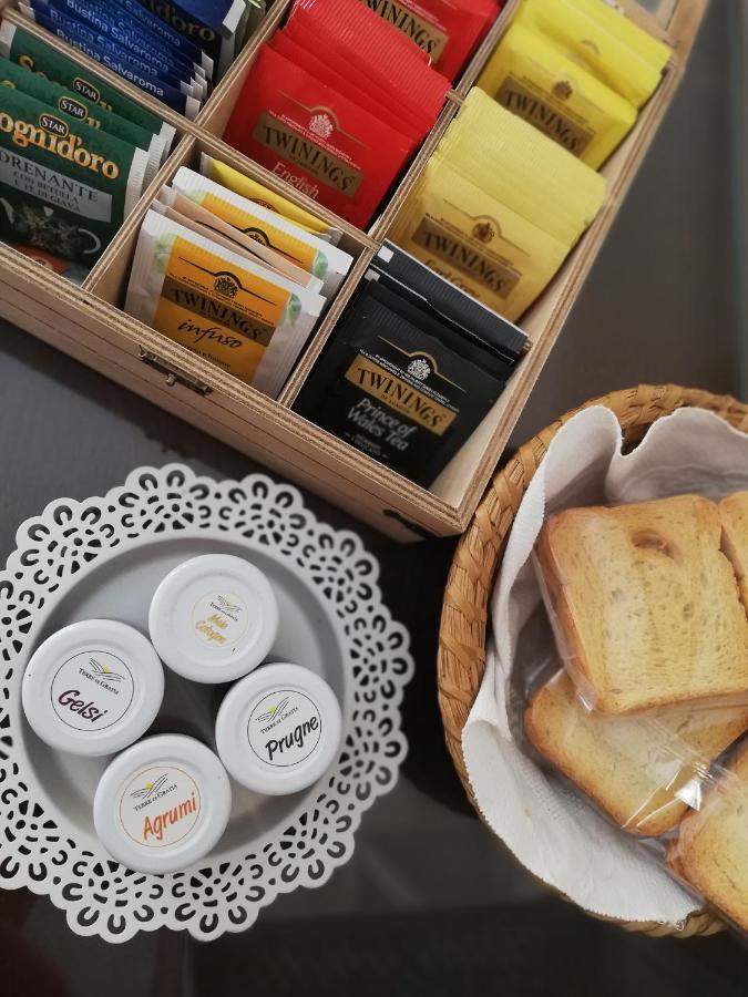 Terre Di Gratia Bed & Breakfast Camporeale ภายนอก รูปภาพ